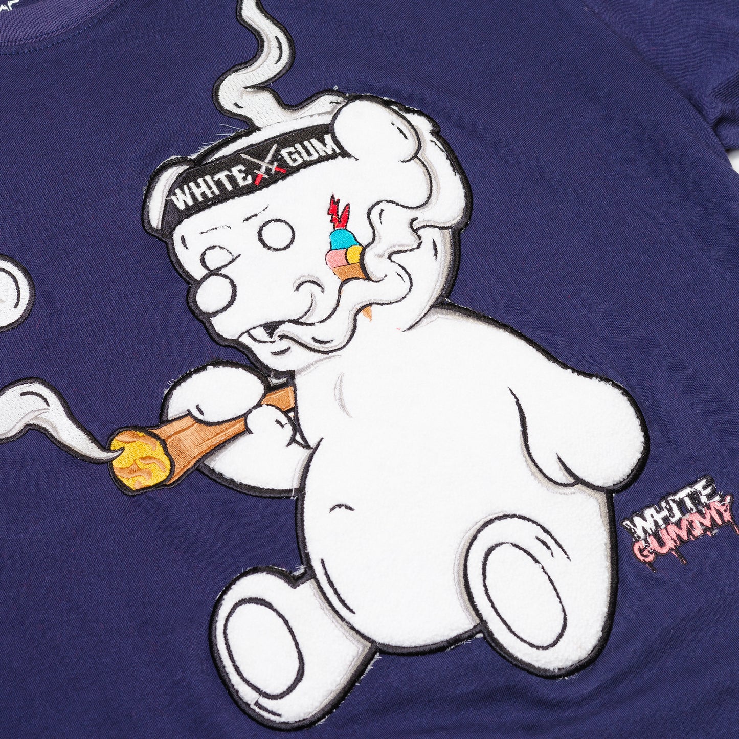 WHITE GUMMY BEAR TEE - NAVY